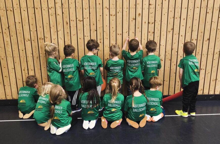 Neue Shirts für die Ballschule