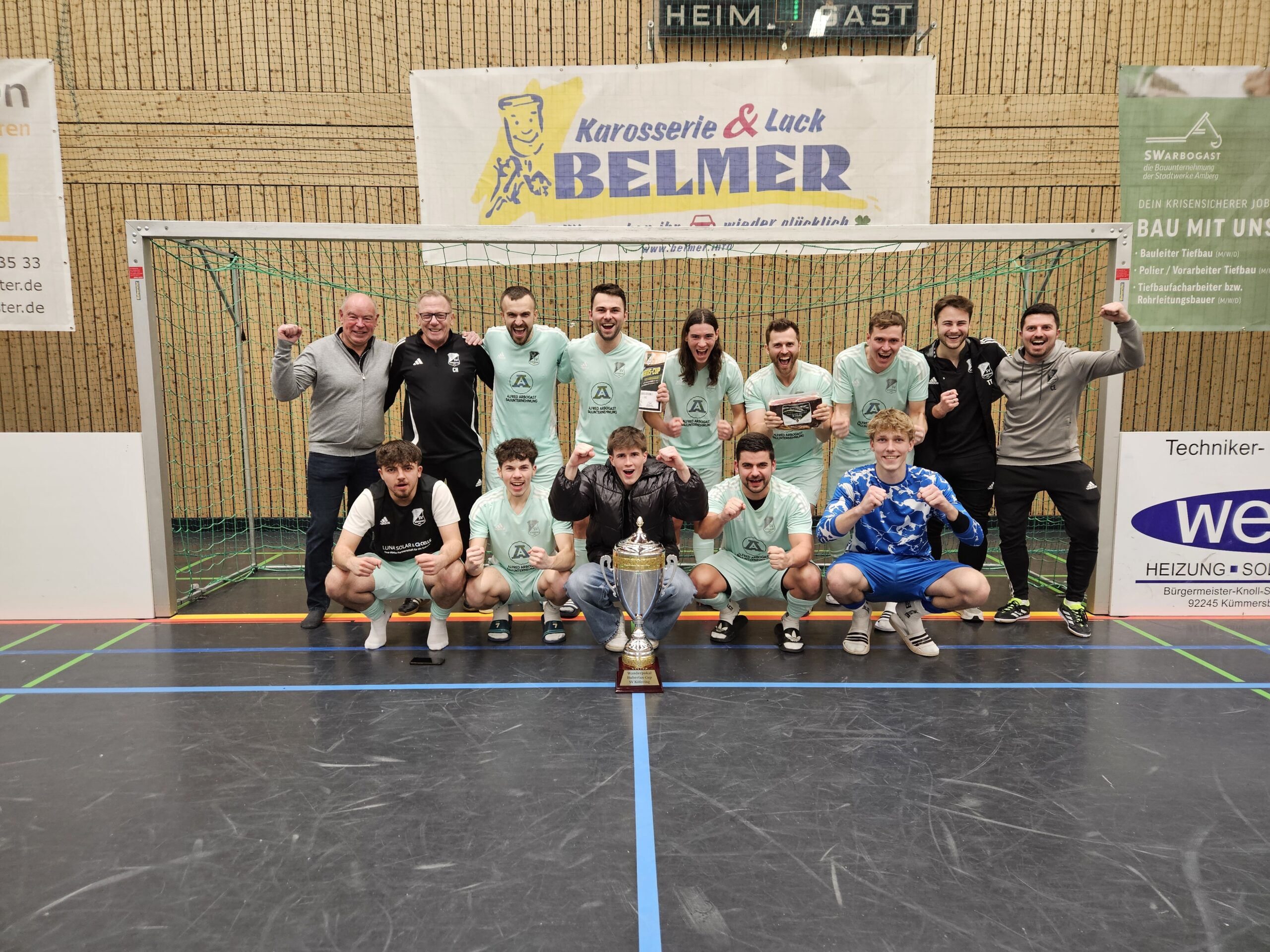 Gastgeber SV Köfering triumphiert beim 30. Hubertus-Cup / Jugend gibt Gas